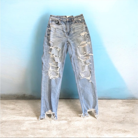 American Eagle Outfitters Denim - NWT AMERICAN EAGLE Distressed Stretch Mom Jeans High Rise Women’s 6 Long
